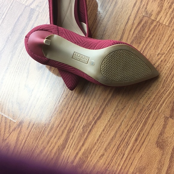 Womens pumps - Picture 3 of 3